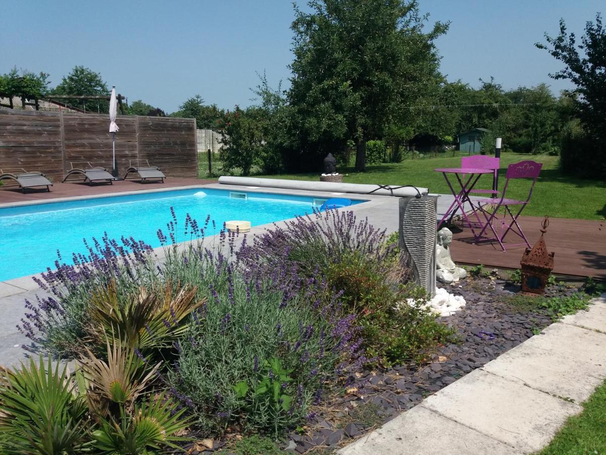 Chambres D Hotes ,Hotel ,Secret D'Une Nuit A Vicq Pres De Onnaing,Avec Piscine エクステリア 写真