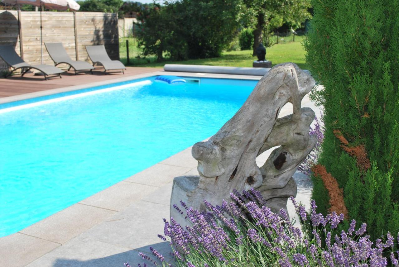Chambres D Hotes ,Hotel ,Secret D'Une Nuit A Vicq Pres De Onnaing,Avec Piscine エクステリア 写真