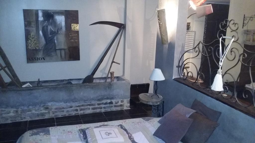 Chambres D Hotes ,Hotel ,Secret D'Une Nuit A Vicq Pres De Onnaing,Avec Piscine エクステリア 写真