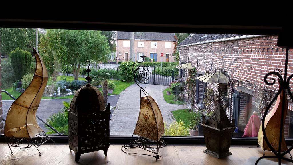 Chambres D Hotes ,Hotel ,Secret D'Une Nuit A Vicq Pres De Onnaing,Avec Piscine エクステリア 写真